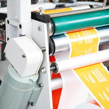  中强印刷纸品加工厂 主营 商标印刷 不干胶滴胶